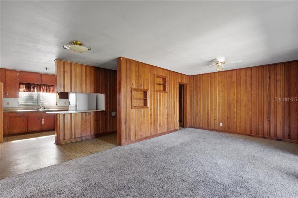 На продажу: $124,900 (3 спален, 1 ванн, 1268 Квадратных фут)