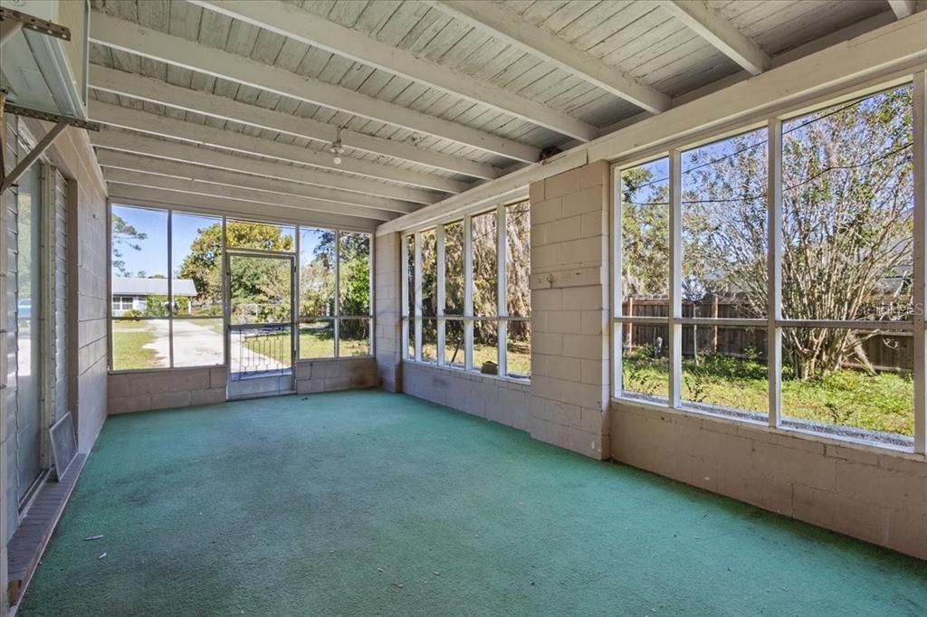 На продажу: $124,900 (3 спален, 1 ванн, 1268 Квадратных фут)