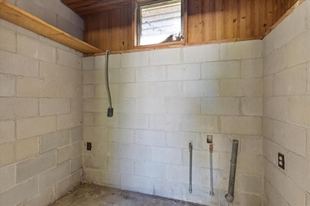 На продажу: $124,900 (3 спален, 1 ванн, 1268 Квадратных фут)