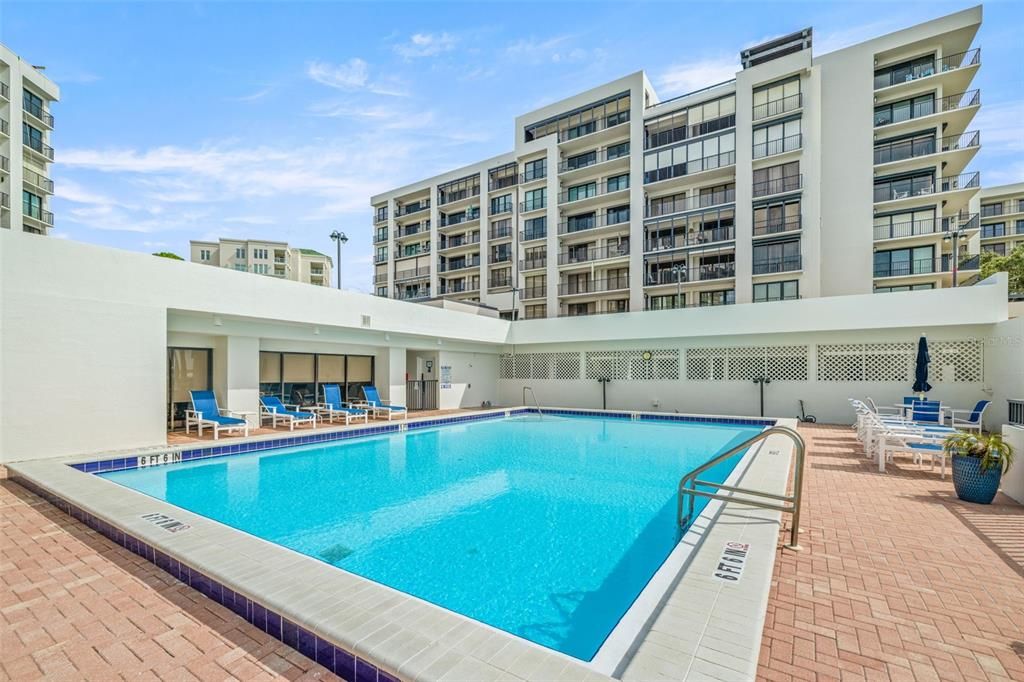 Active With Contract: $750,000 (2 beds, 2 baths, 2174 Square Feet)