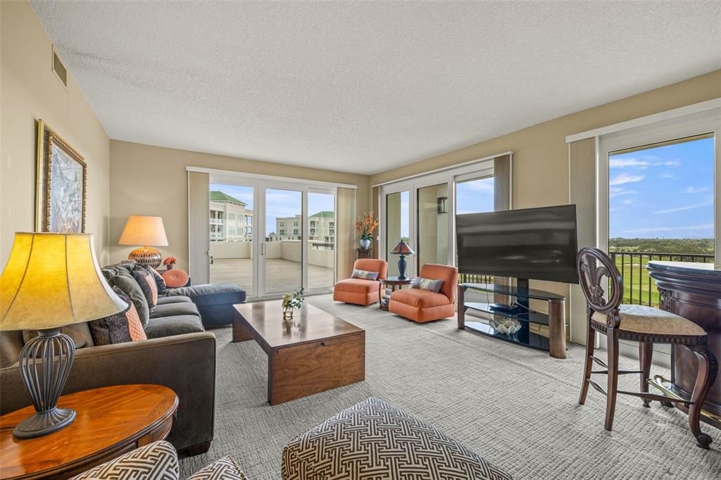 Active With Contract: $750,000 (2 beds, 2 baths, 2174 Square Feet)