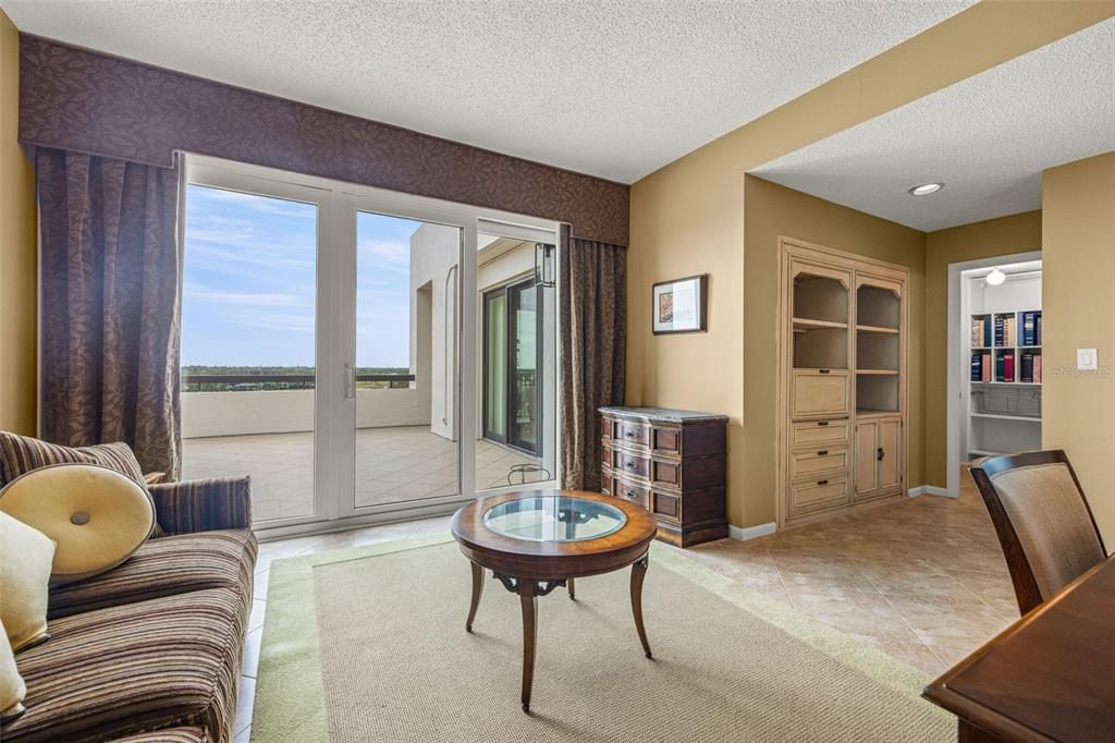 Active With Contract: $750,000 (2 beds, 2 baths, 2174 Square Feet)