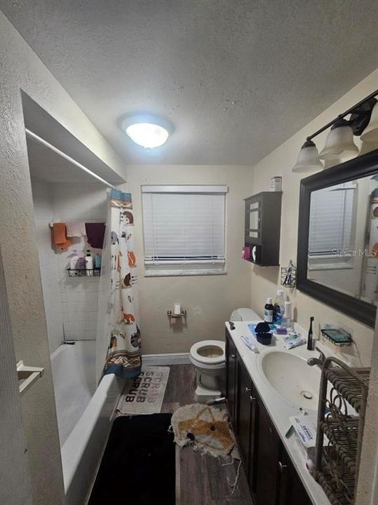 Active With Contract: $195,000 (4 beds, 2 baths, 1595 Square Feet)