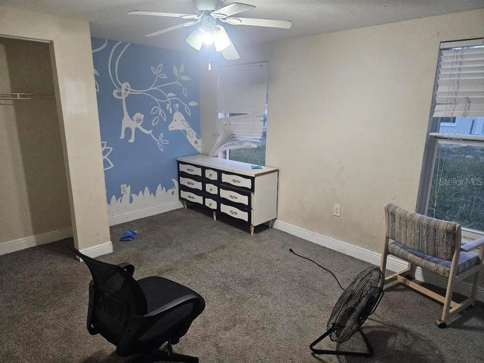 Active With Contract: $195,000 (4 beds, 2 baths, 1595 Square Feet)