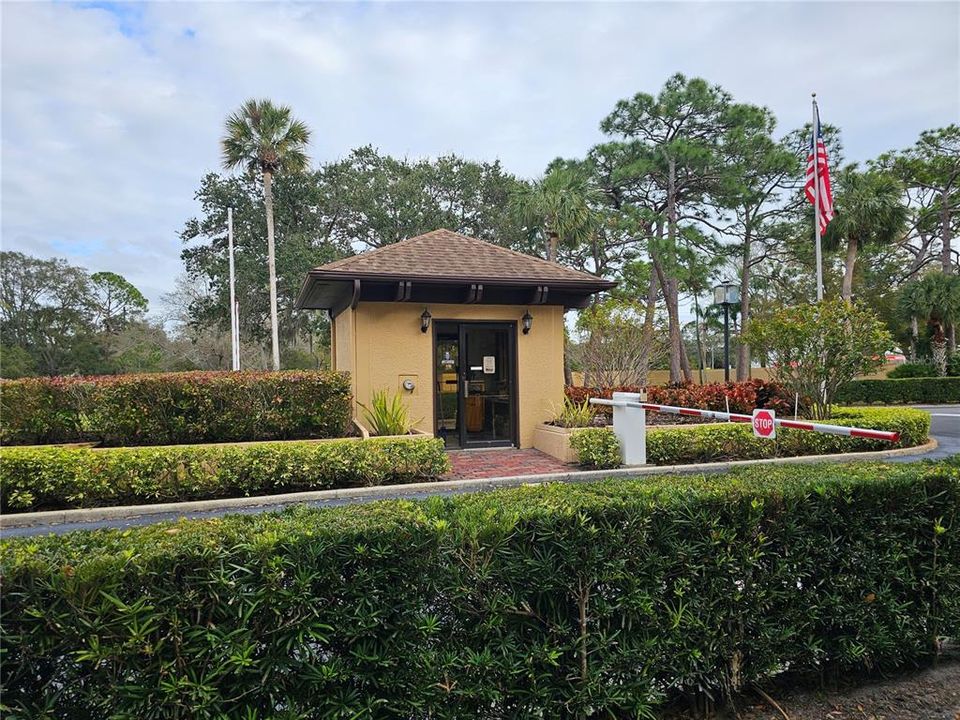 For Sale: $199,900 (1 beds, 1 baths, 870 Square Feet)