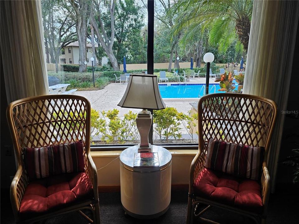 For Sale: $199,900 (1 beds, 1 baths, 870 Square Feet)