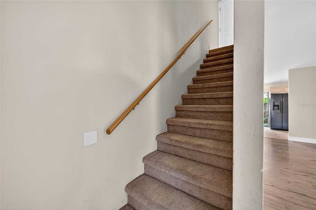 For Sale: $149,900 (2 beds, 1 baths, 1024 Square Feet)