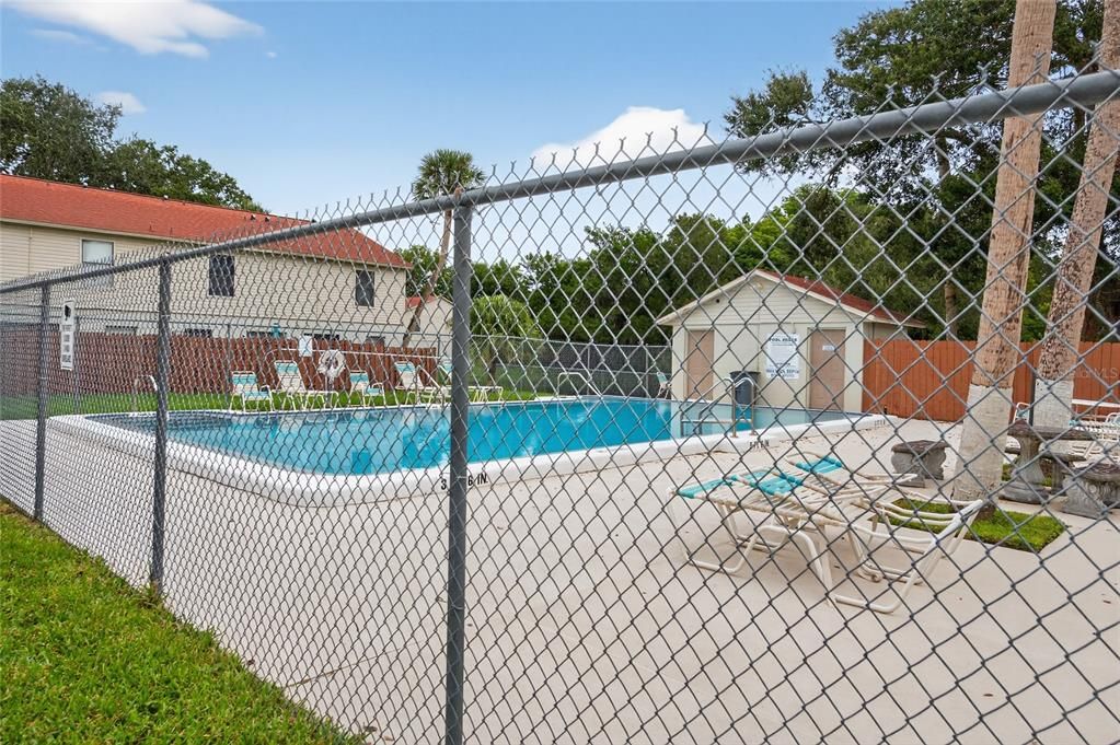 For Sale: $149,900 (2 beds, 1 baths, 1024 Square Feet)