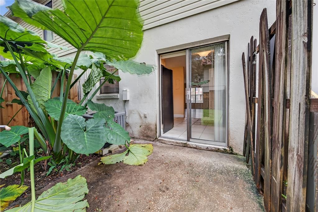 For Sale: $149,900 (2 beds, 1 baths, 1024 Square Feet)