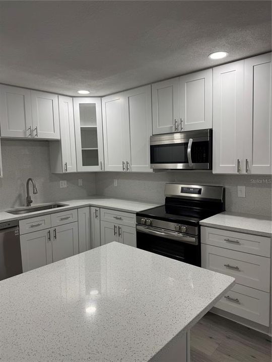 For Rent: $2,998 (3 beds, 3 baths, 2295 Square Feet)