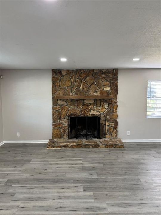 For Rent: $2,998 (3 beds, 3 baths, 2295 Square Feet)