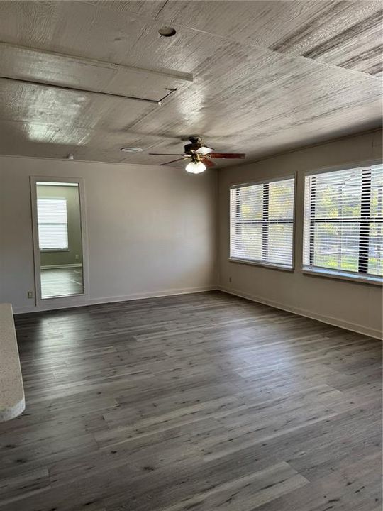For Rent: $2,998 (3 beds, 3 baths, 2295 Square Feet)