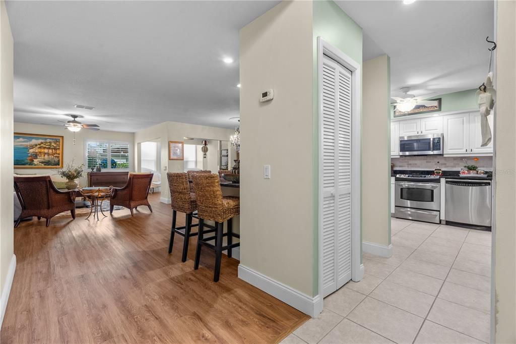 待售: $375,000 (3 贝兹, 2 浴室, 1914 平方英尺)