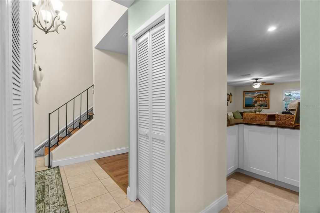 待售: $375,000 (3 贝兹, 2 浴室, 1914 平方英尺)