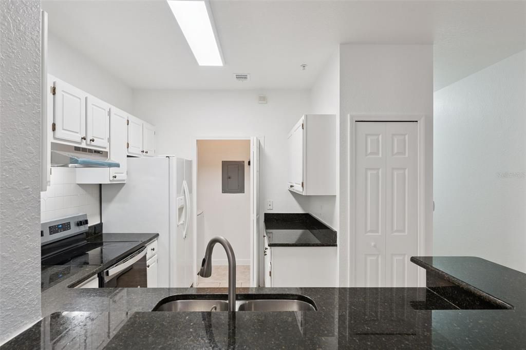 For Sale: $235,000 (3 beds, 2 baths, 1205 Square Feet)