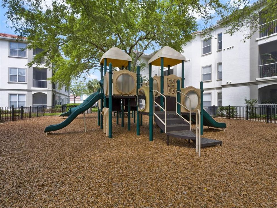 For Sale: $235,000 (3 beds, 2 baths, 1205 Square Feet)