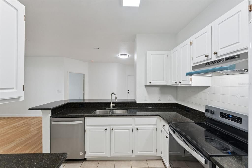 For Sale: $235,000 (3 beds, 2 baths, 1205 Square Feet)