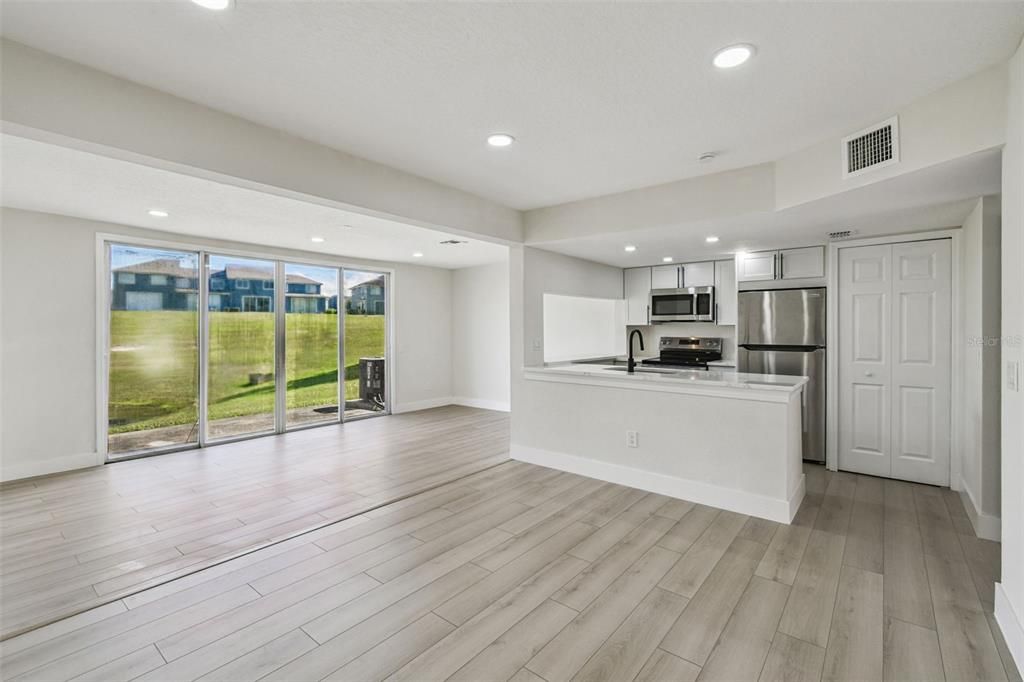 For Sale: $355,000 (4 beds, 3 baths, 2406 Square Feet)