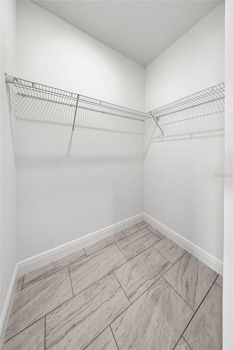 For Sale: $311,900 (4 beds, 3 baths, 1827 Square Feet)