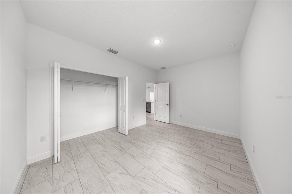 For Sale: $311,900 (4 beds, 3 baths, 1827 Square Feet)