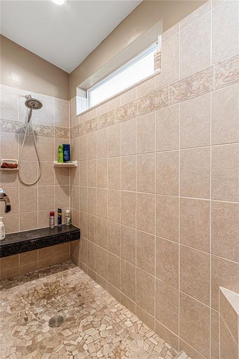 Active With Contract: $489,500 (3 beds, 2 baths, 1975 Square Feet)