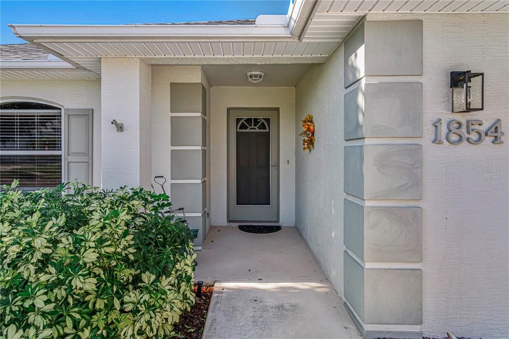 Active With Contract: $489,500 (3 beds, 2 baths, 1975 Square Feet)