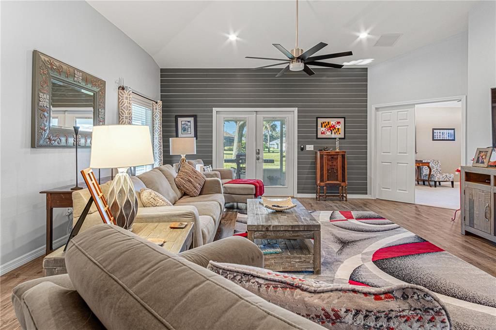 Active With Contract: $489,500 (3 beds, 2 baths, 1975 Square Feet)