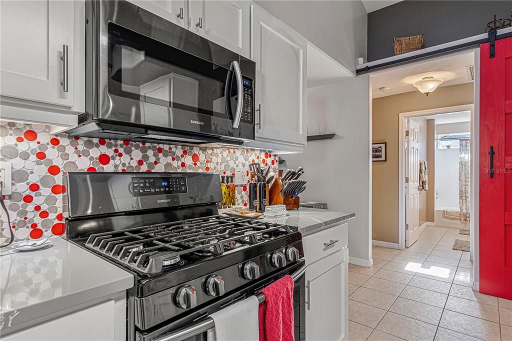 Active With Contract: $489,500 (3 beds, 2 baths, 1975 Square Feet)