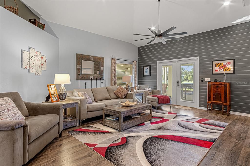 Active With Contract: $489,500 (3 beds, 2 baths, 1975 Square Feet)
