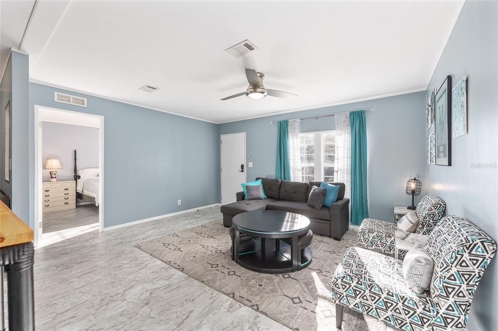 En Venta: $650,000 (7 camas, 5 baños, 3216 Pies cuadrados)