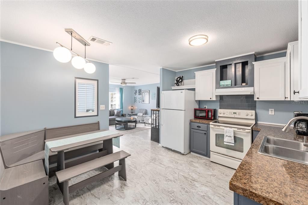 En Venta: $650,000 (7 camas, 5 baños, 3216 Pies cuadrados)