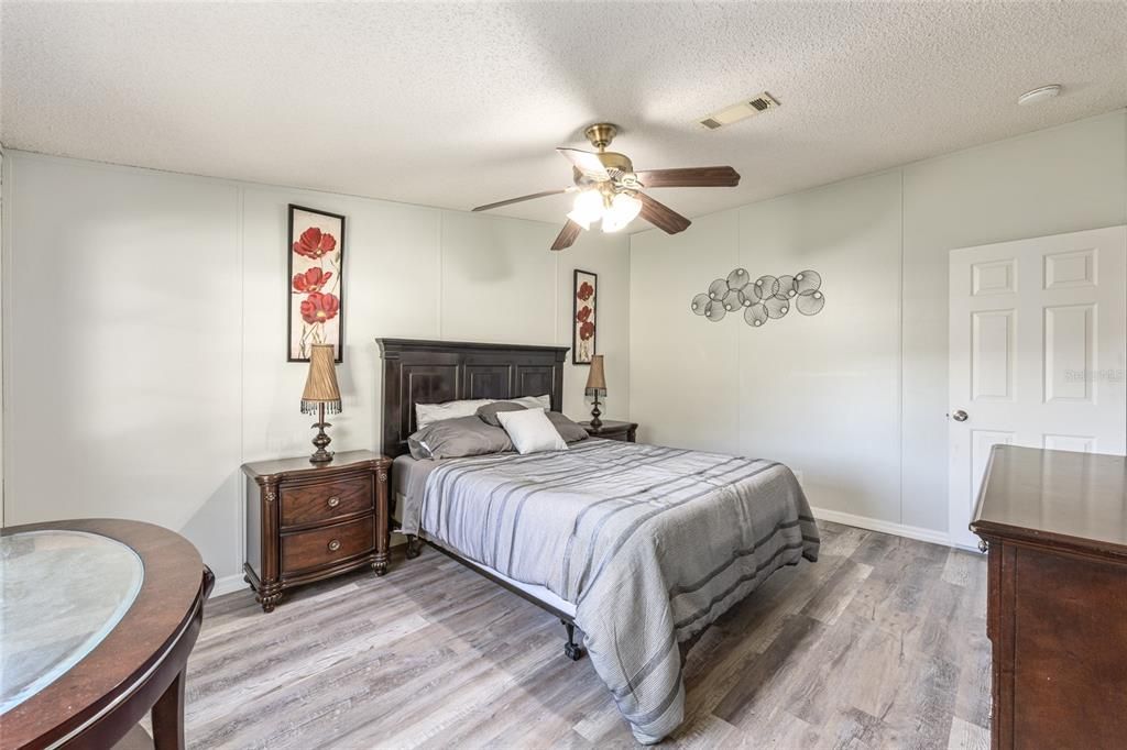 En Venta: $650,000 (7 camas, 5 baños, 3216 Pies cuadrados)