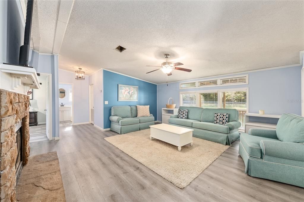 En Venta: $650,000 (7 camas, 5 baños, 3216 Pies cuadrados)