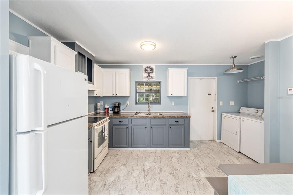 En Venta: $650,000 (7 camas, 5 baños, 3216 Pies cuadrados)