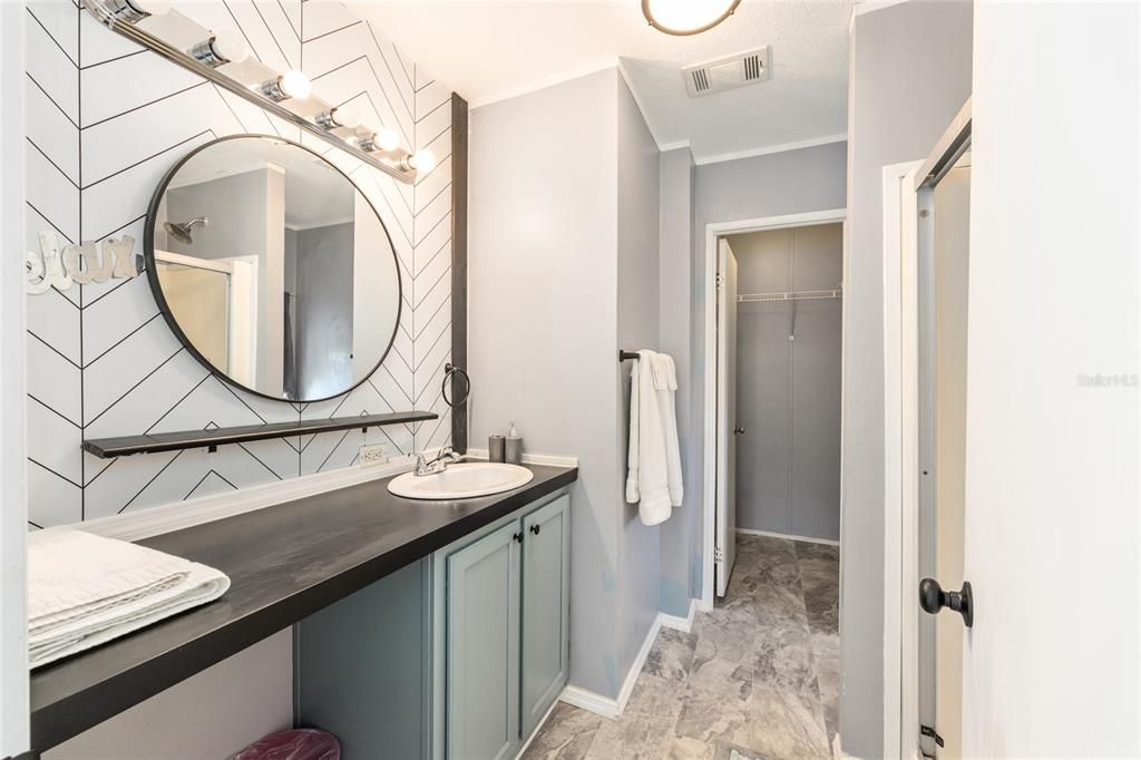 En Venta: $650,000 (7 camas, 5 baños, 3216 Pies cuadrados)