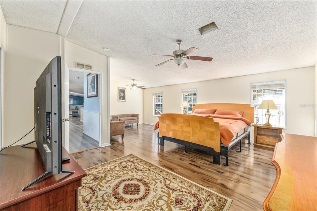 En Venta: $650,000 (7 camas, 5 baños, 3216 Pies cuadrados)