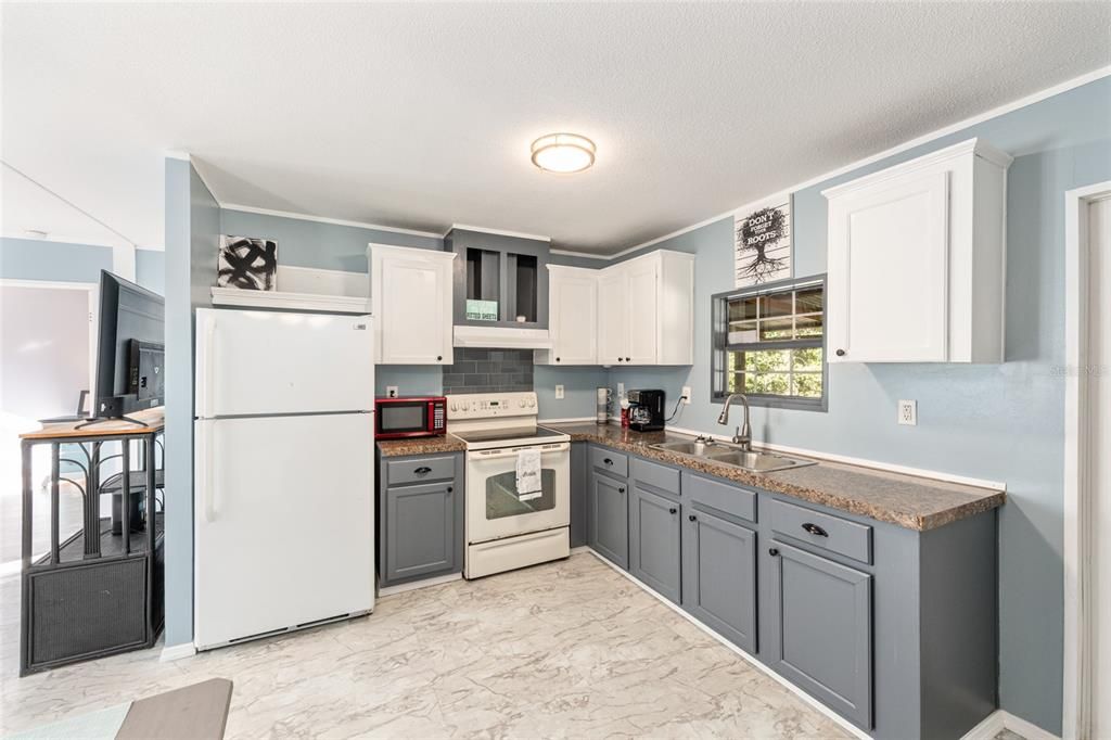 En Venta: $650,000 (7 camas, 5 baños, 3216 Pies cuadrados)