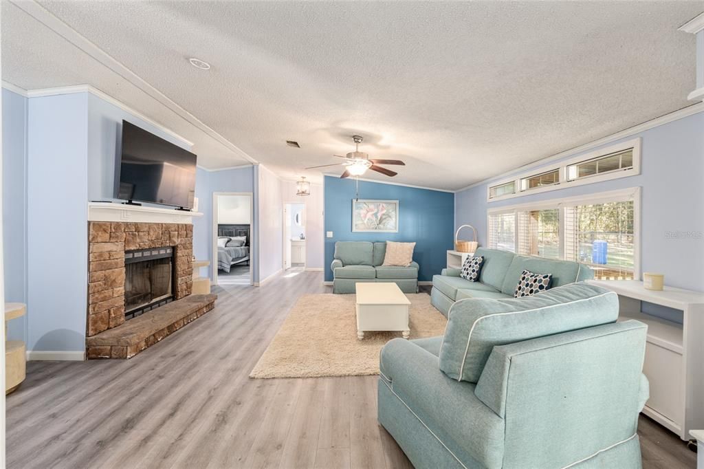 En Venta: $650,000 (7 camas, 5 baños, 3216 Pies cuadrados)