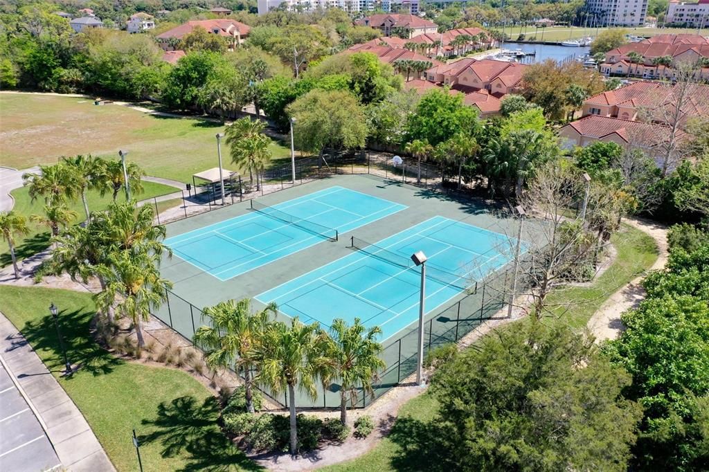 На продажу: $129,900 (0.22 acres)