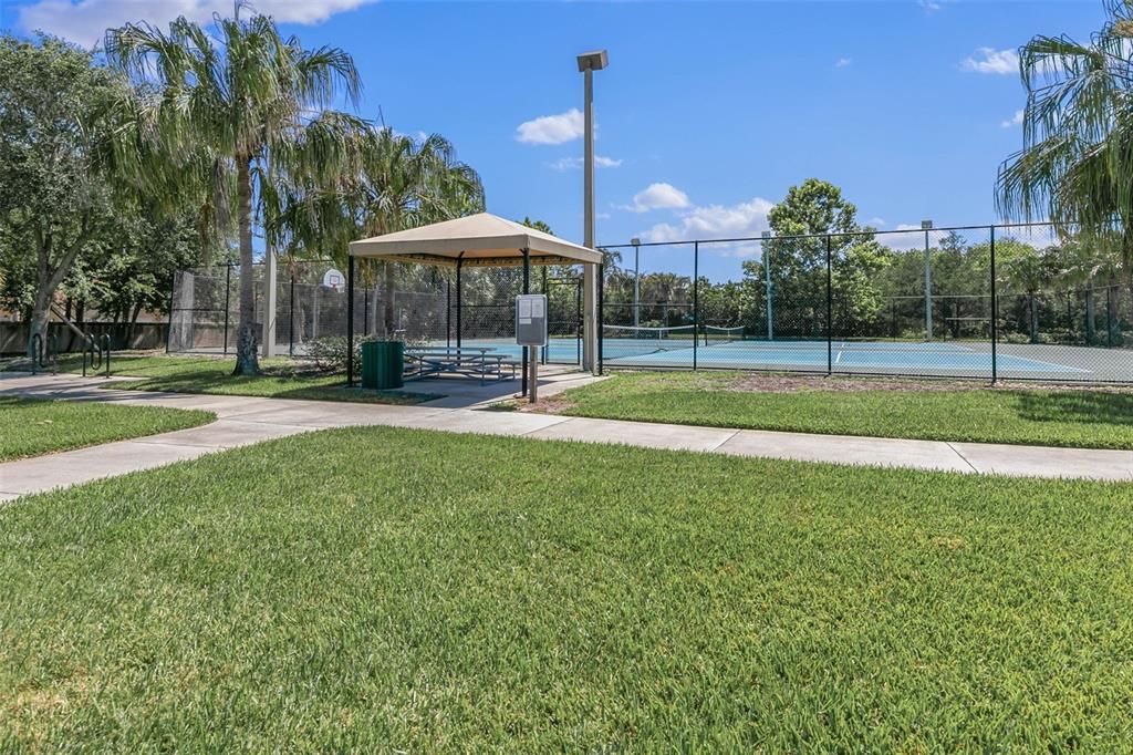 На продажу: $129,900 (0.22 acres)