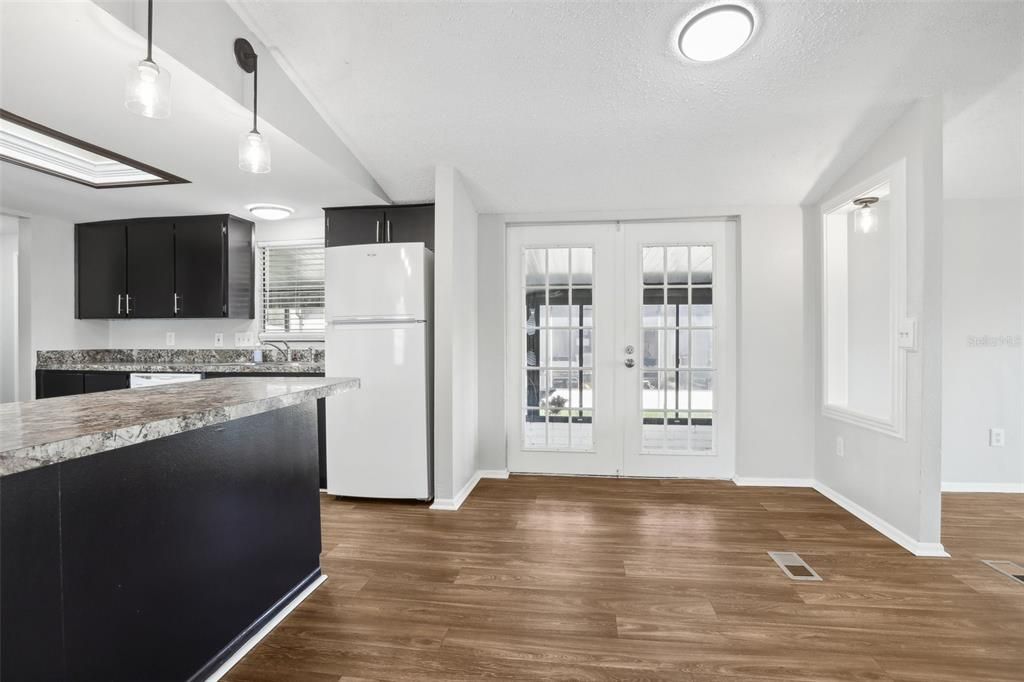 出租: $1,495 (3 贝兹, 2 浴室, 1248 平方英尺)