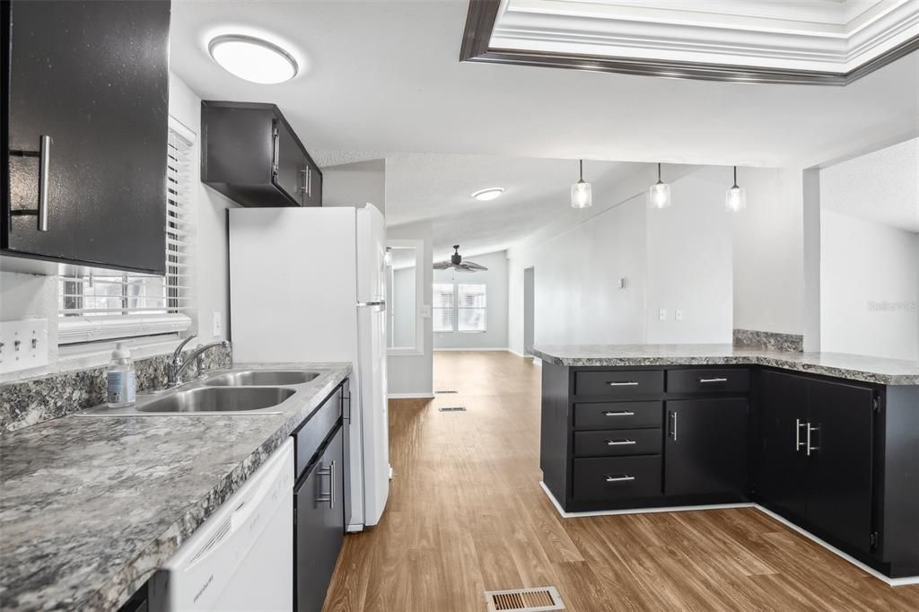 出租: $1,495 (3 贝兹, 2 浴室, 1248 平方英尺)