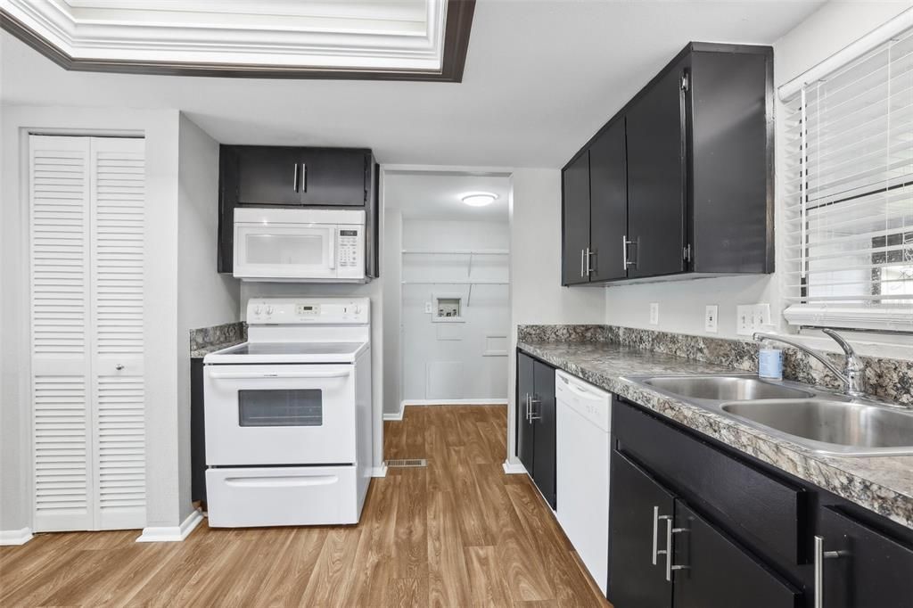 出租: $1,495 (3 贝兹, 2 浴室, 1248 平方英尺)