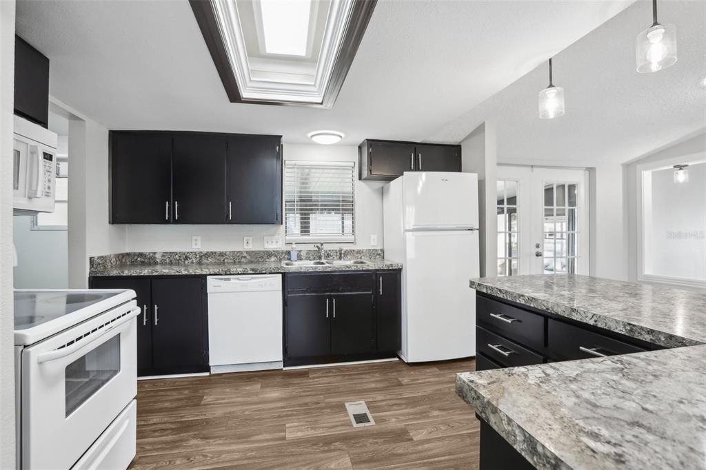 出租: $1,495 (3 贝兹, 2 浴室, 1248 平方英尺)