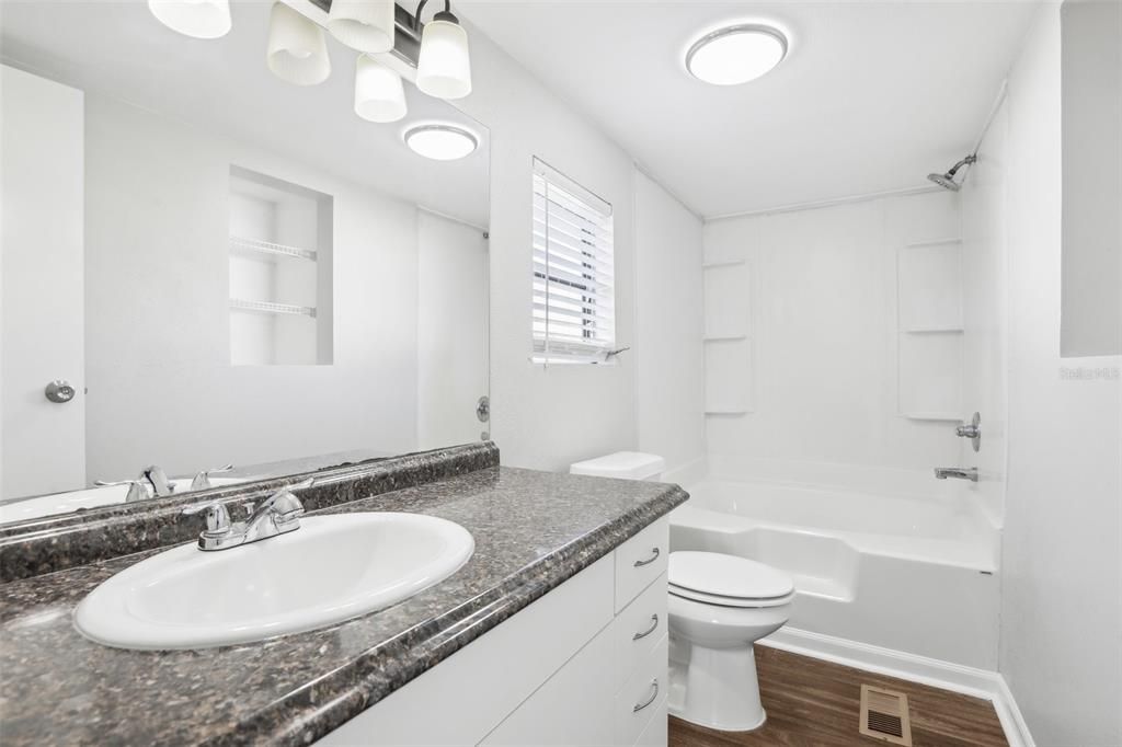 出租: $1,495 (3 贝兹, 2 浴室, 1248 平方英尺)