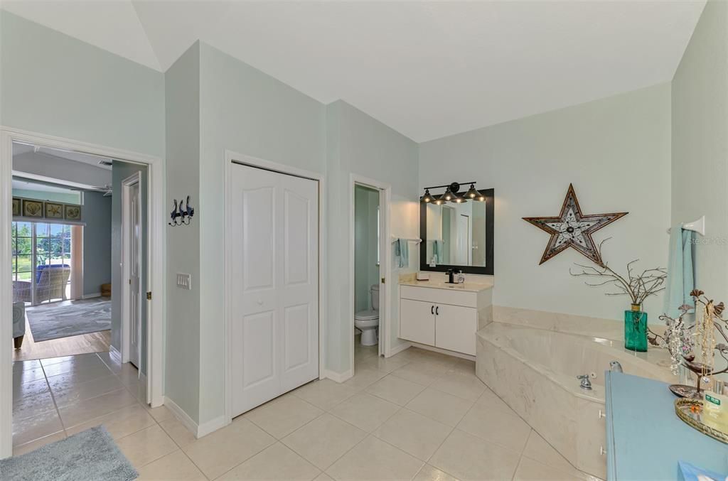 На продажу: $514,900 (3 спален, 2 ванн, 2495 Квадратных фут)