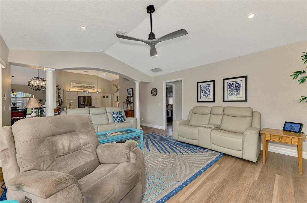 На продажу: $514,900 (3 спален, 2 ванн, 2495 Квадратных фут)