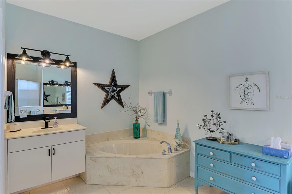 На продажу: $514,900 (3 спален, 2 ванн, 2495 Квадратных фут)