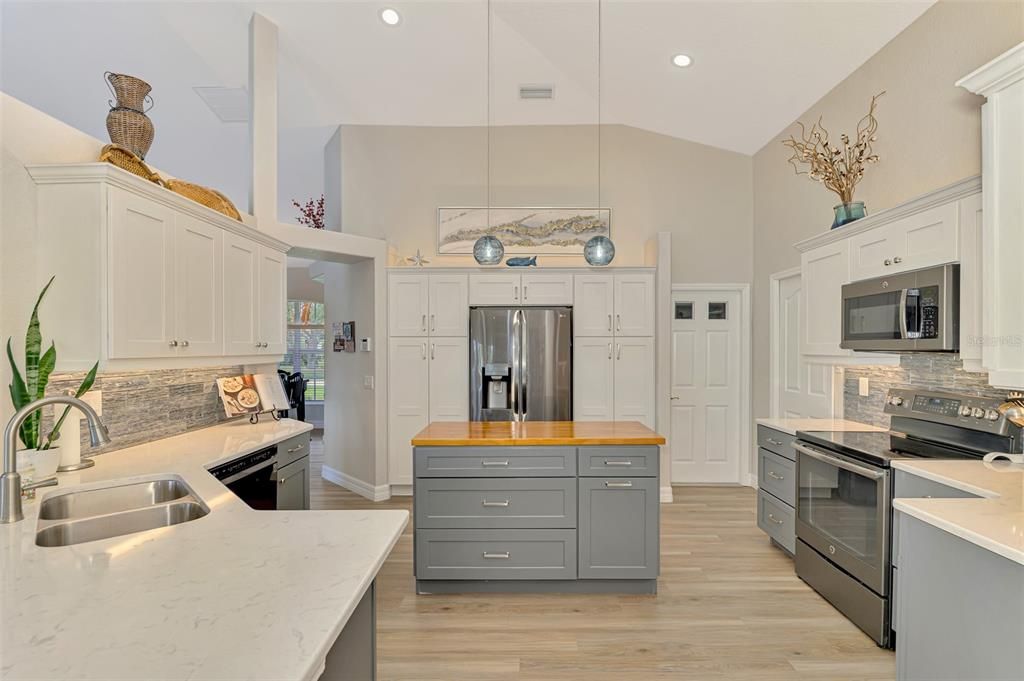 На продажу: $514,900 (3 спален, 2 ванн, 2495 Квадратных фут)