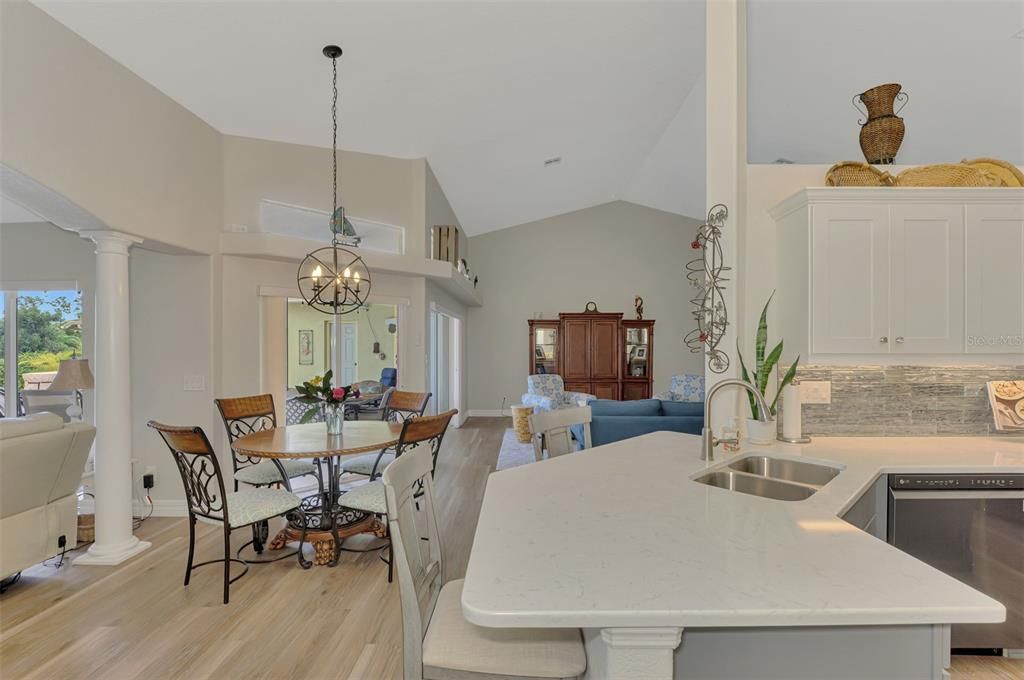 На продажу: $514,900 (3 спален, 2 ванн, 2495 Квадратных фут)